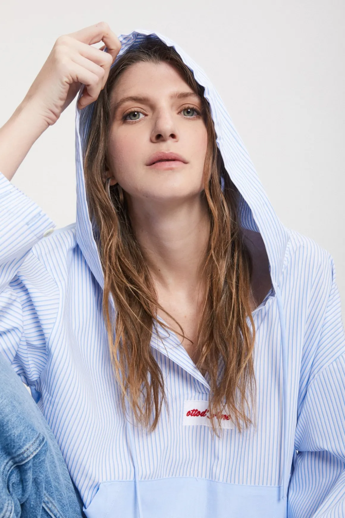 Blouse en coton avec capuche