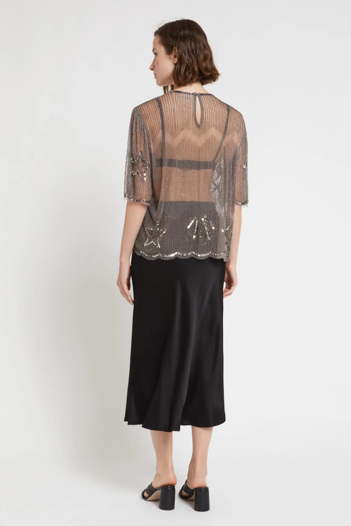 Blouse en tulle avec broderie