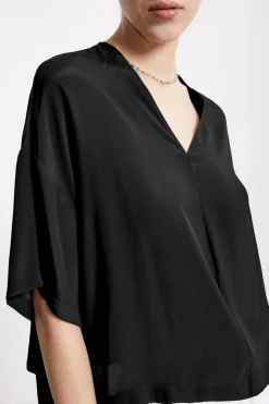Blouse fluide avec encolure en V