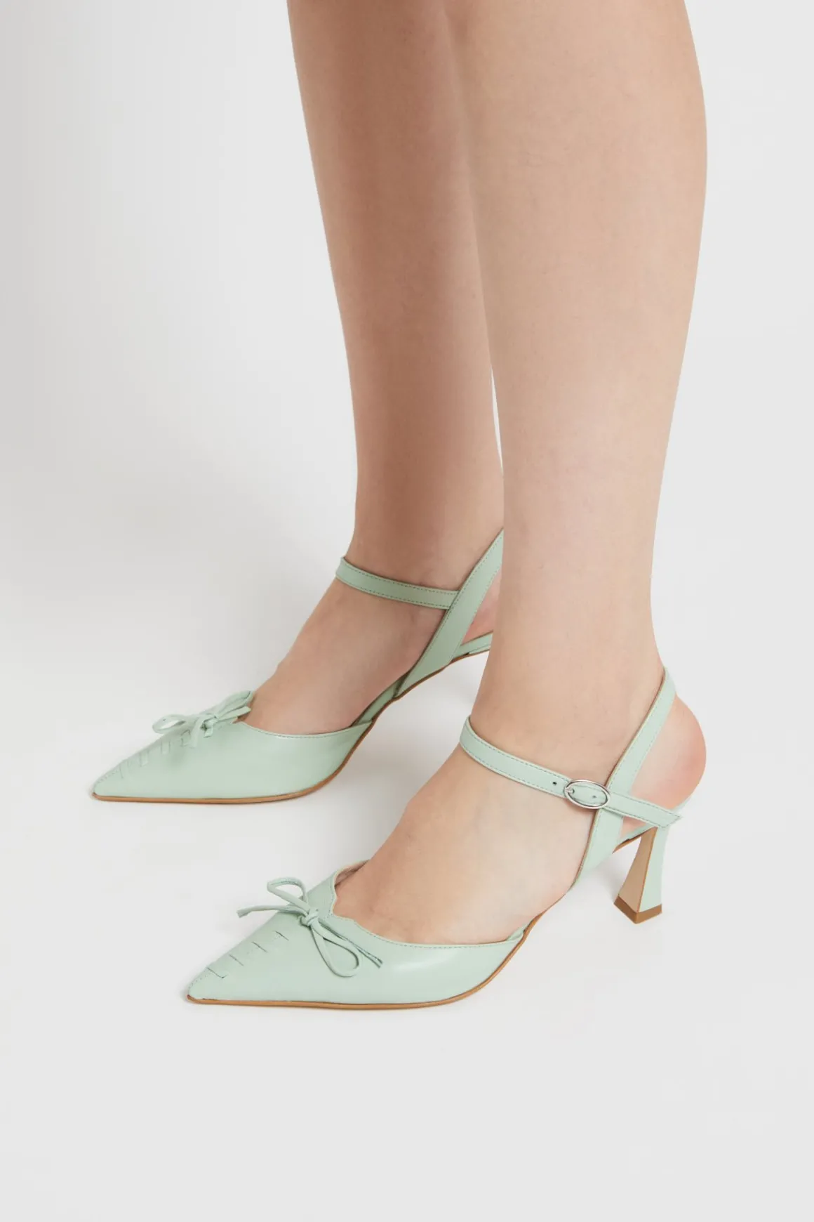 Escarpins pointus slingback en cuir