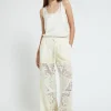 Pantalon large en dentelle