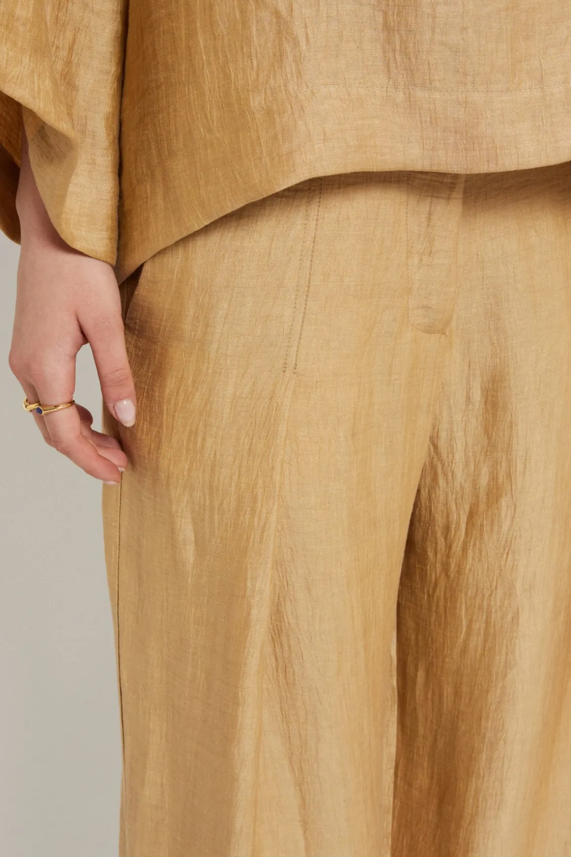Pantalon large en lin effet satin