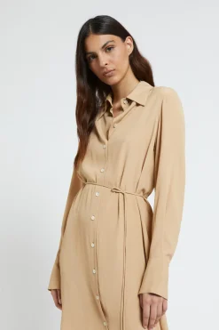 Robe chemisier courte en soie mélangée