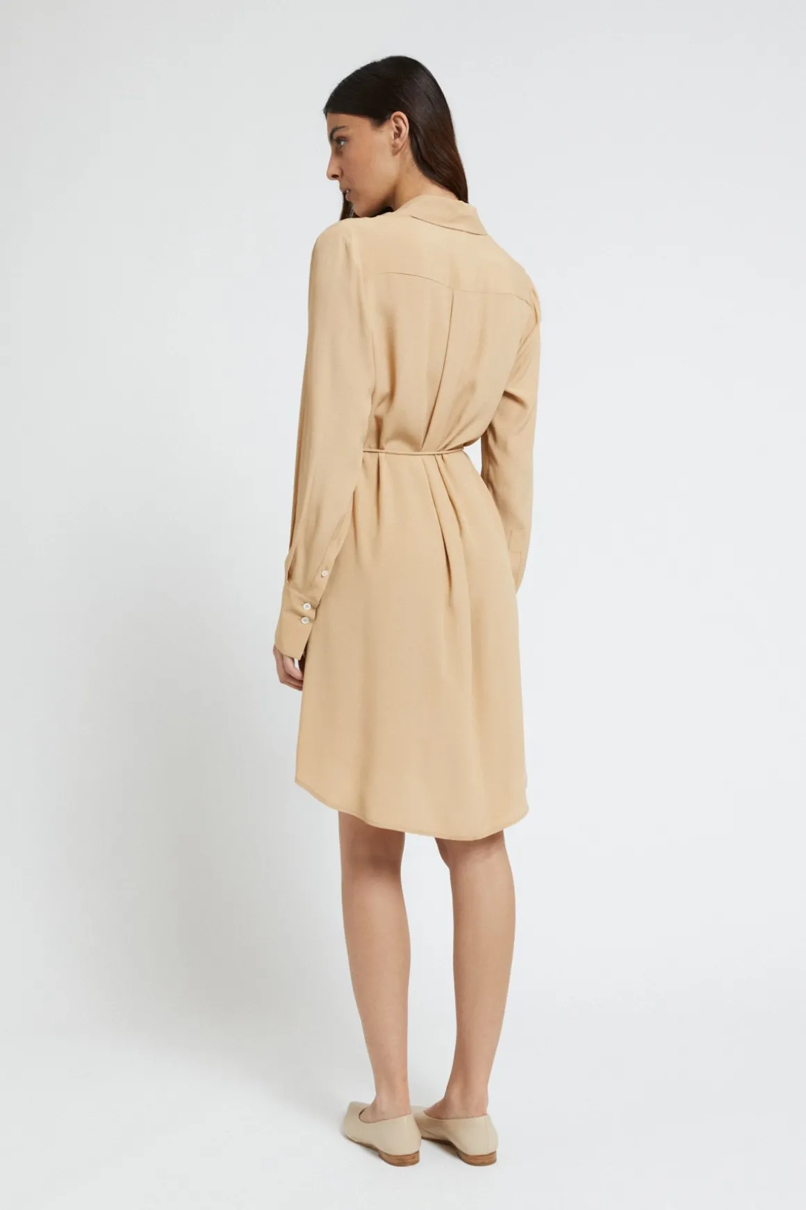 Robe chemisier courte en soie mélangée