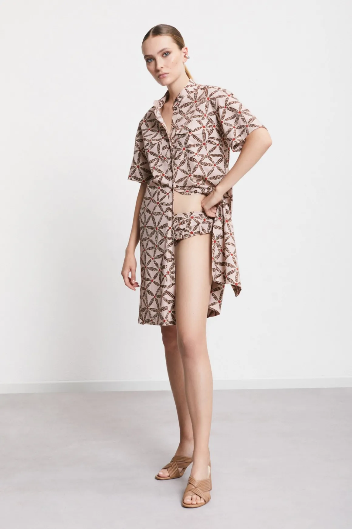 Robe chemisier courte en coton imprimé avec ceinture bandeau