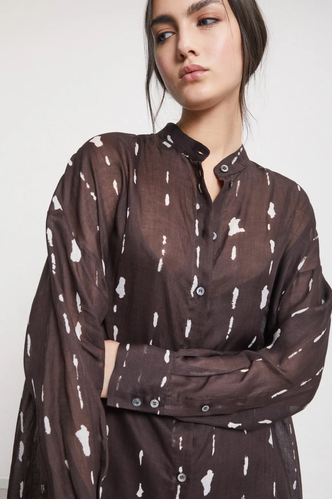 Robe chemisier midi imprimée avec col mao