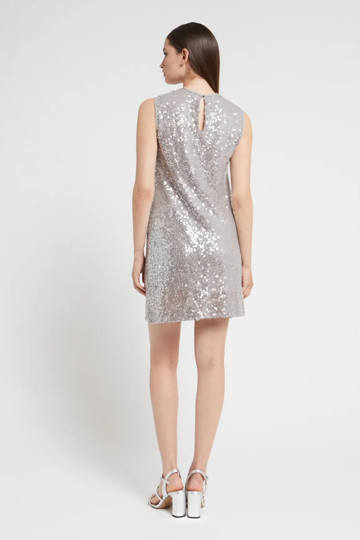 Robe courte avec paillettes