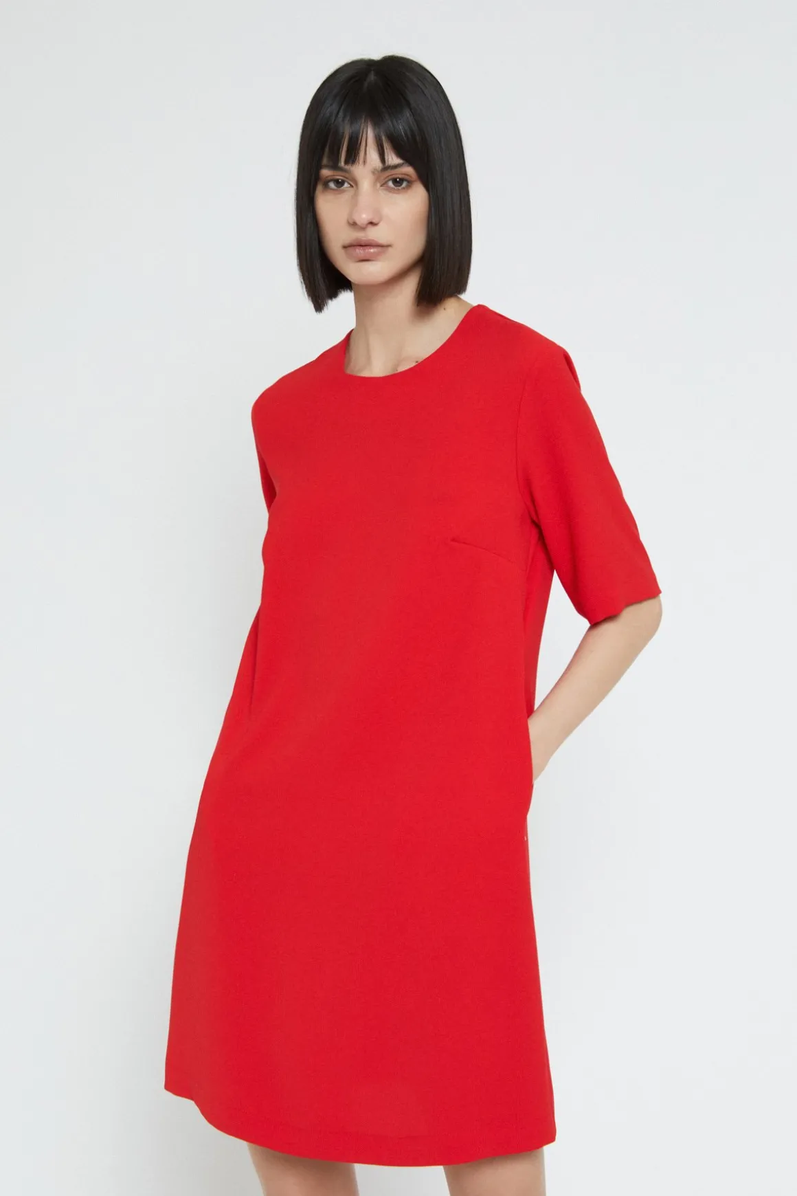Robe courte en couleur unie