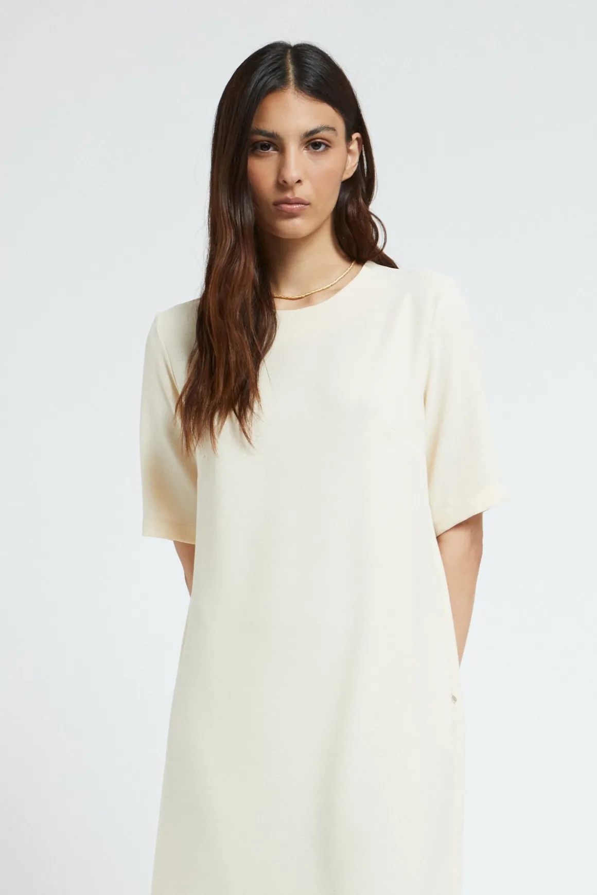 Robe courte en couleur unie