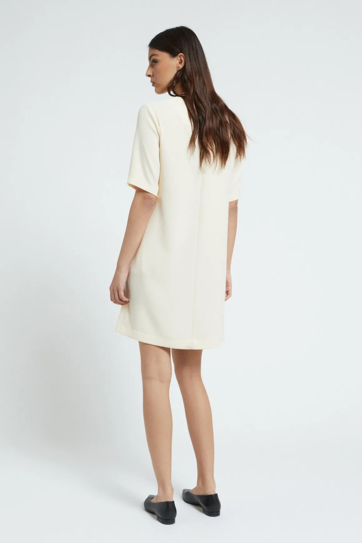Robe courte en couleur unie