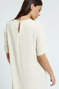 Robe courte en couleur unie