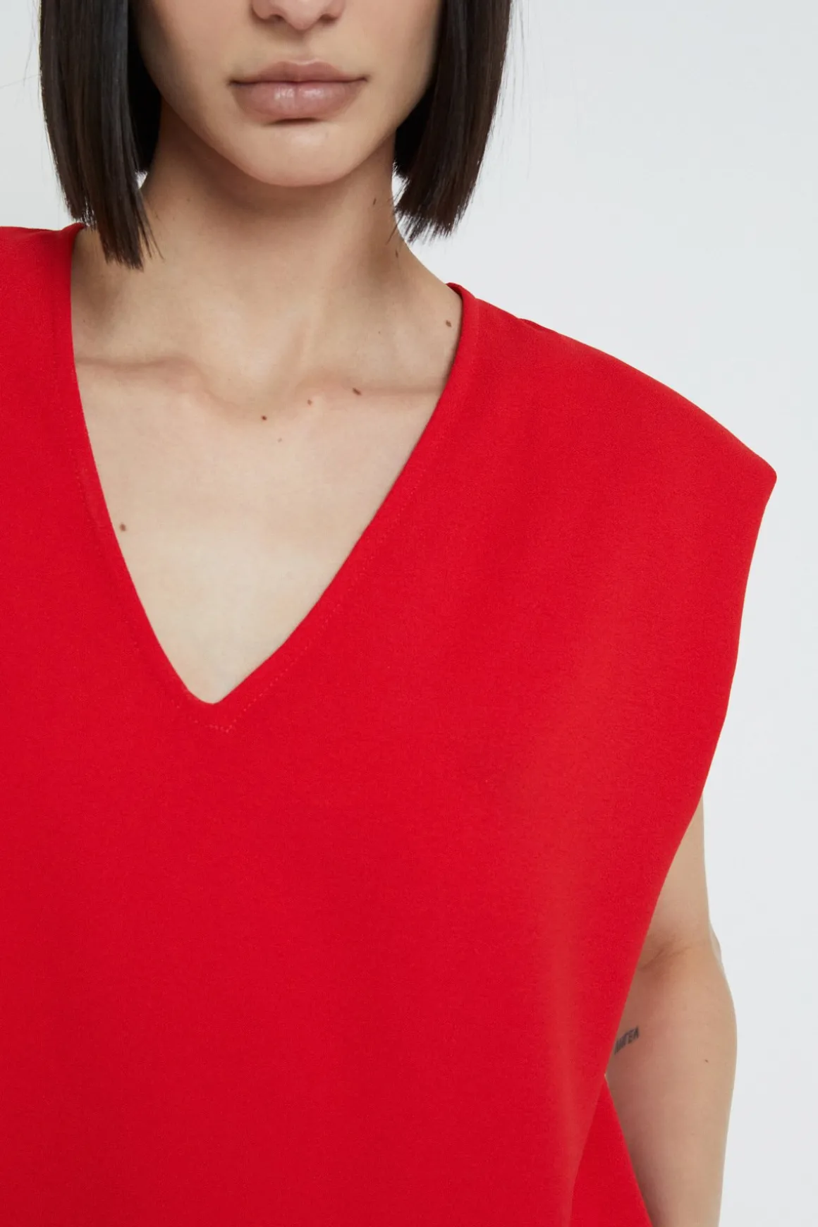 Robe courte en couleur unie