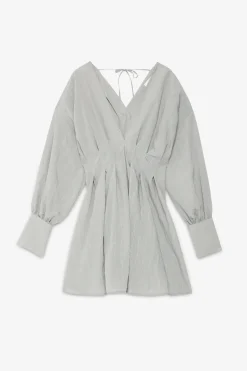 Robe courte en viscose avec petits boutons