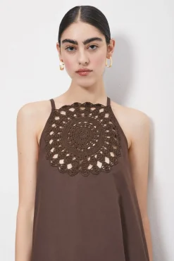 Robe longue en coton avec application au crochet