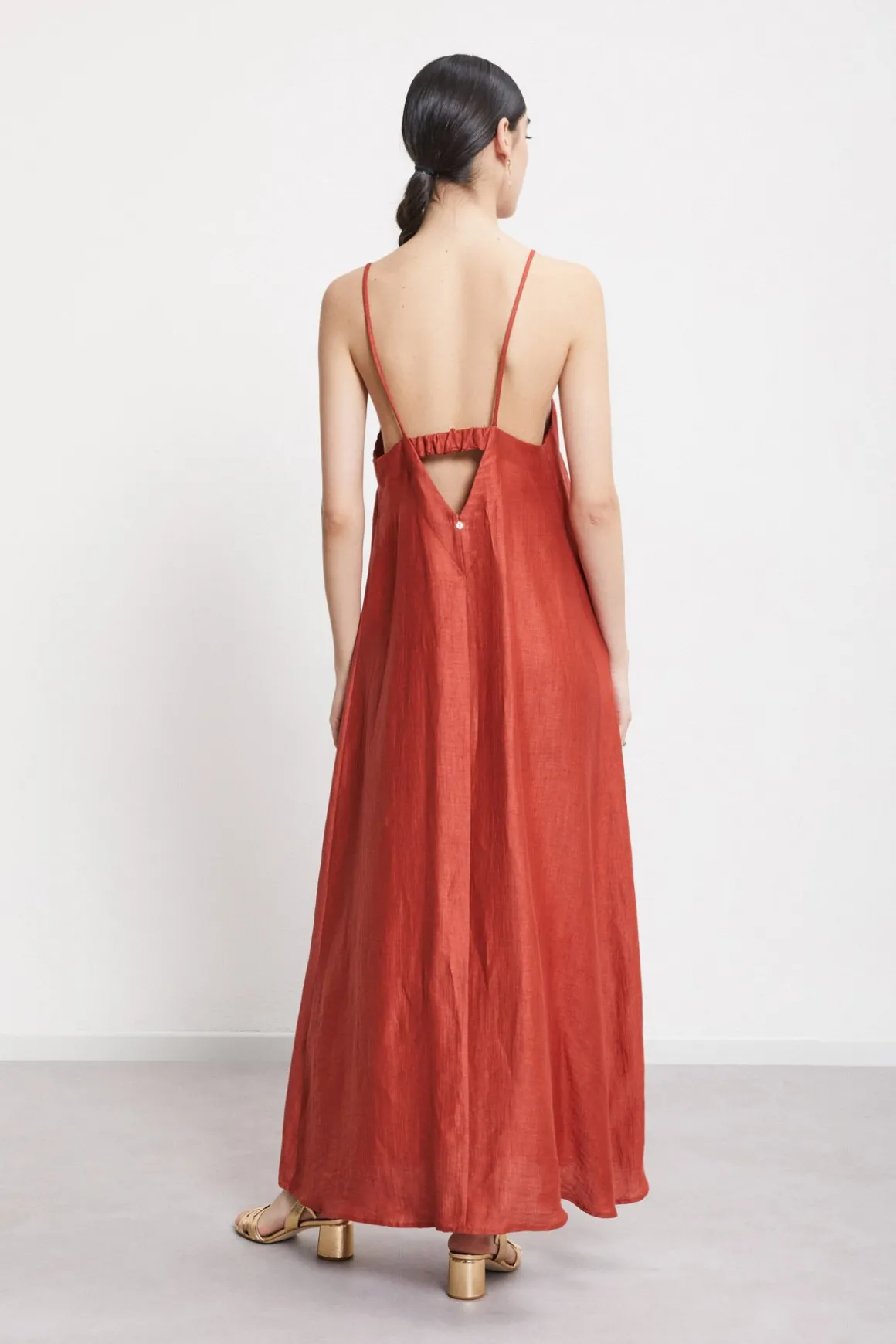 Robe longue en lin effet satin