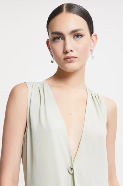 Robe midi avec encolure superposée
