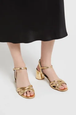Sandales en cuir talon moyen