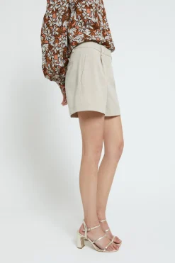 Short avec pinces