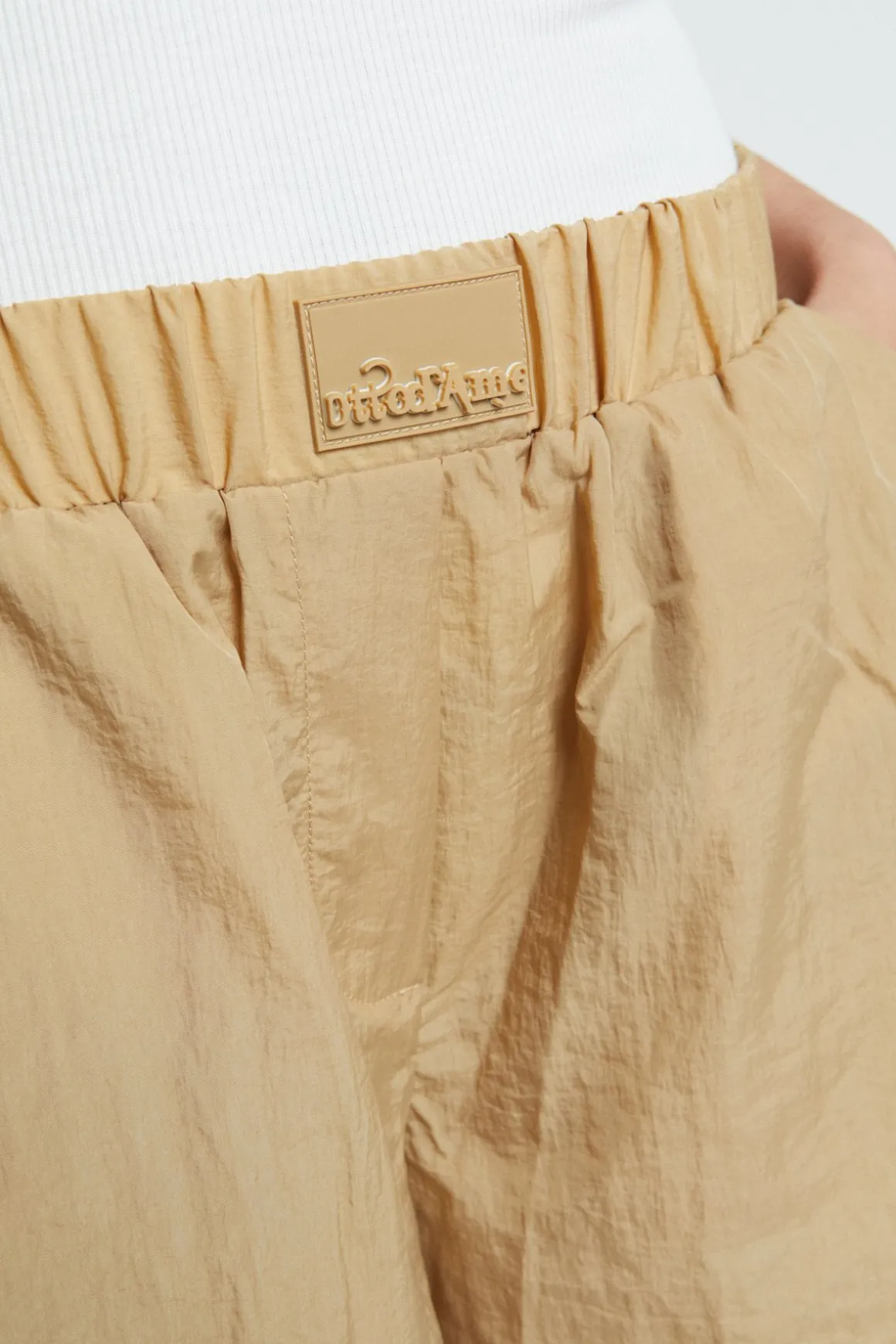 Short ultra leger